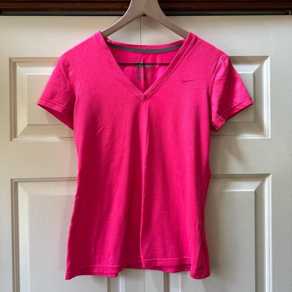 Nike Dri-Fit V-Neck Short Sleeve T-shirt Women’s size Small - Picture 2 of 8